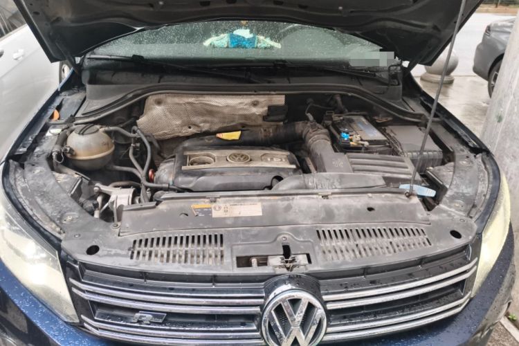 Used Volkswagen Tiguan 2012 2.0 TSI Luxury Edition Engine Bay