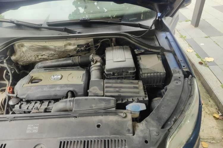 Used Volkswagen Tiguan 2012 1.8TSI Automatic All-Wheel Drive Elite Edition Engine Bay Left