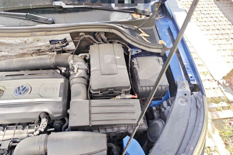 Used Volkswagen Tiguan 2012 2.0 TSI Automatic All-Wheel Drive Flagship Edition Engine Bay Left
