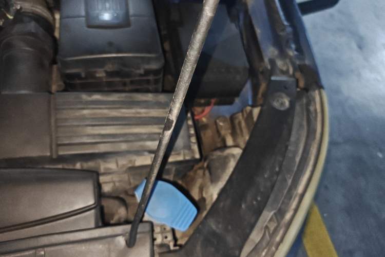 Used Volkswagen Tiguan 2012 2.0 TSI Automatic All-Wheel Drive Elite Edition Engine Bay Left