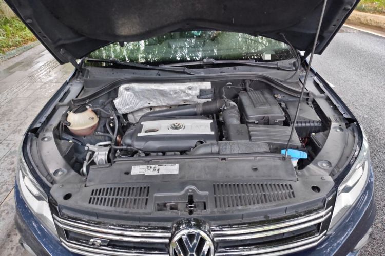 Used Volkswagen Tiguan 2012 2.0 TSI Luxury Edition Engine Bay