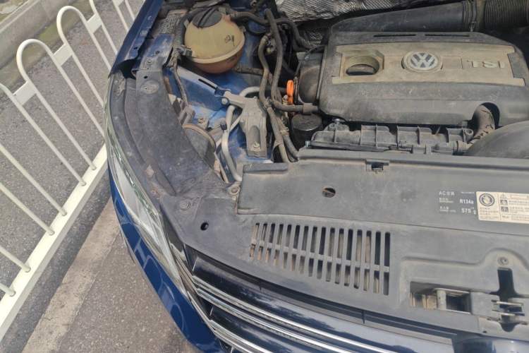 Used Volkswagen Tiguan 2012 1.8TSI Automatic Two-Wheel Drive Elite Edition Engine Bay Right