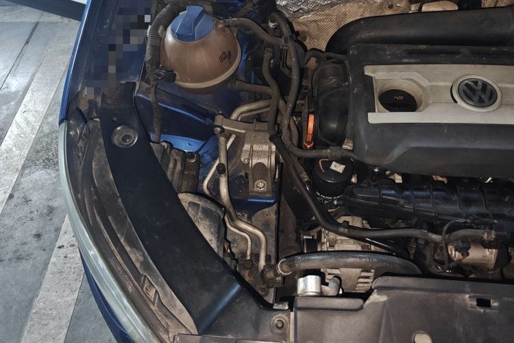 Used Volkswagen Tiguan 2012 2.0 TSI Automatic All-Wheel Drive Elite Edition Engine Bay Right