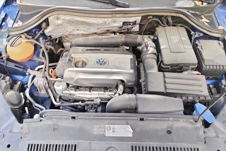 Used Volkswagen Tiguan 2012 2.0 TSI Automatic All-Wheel Drive Flagship Edition Engine Bay
