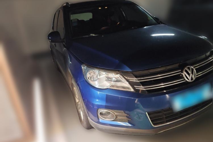 Used Volkswagen Tiguan 2012 1.8TSI Automatic All-Wheel Drive Elite Edition Front Right 45 Deg