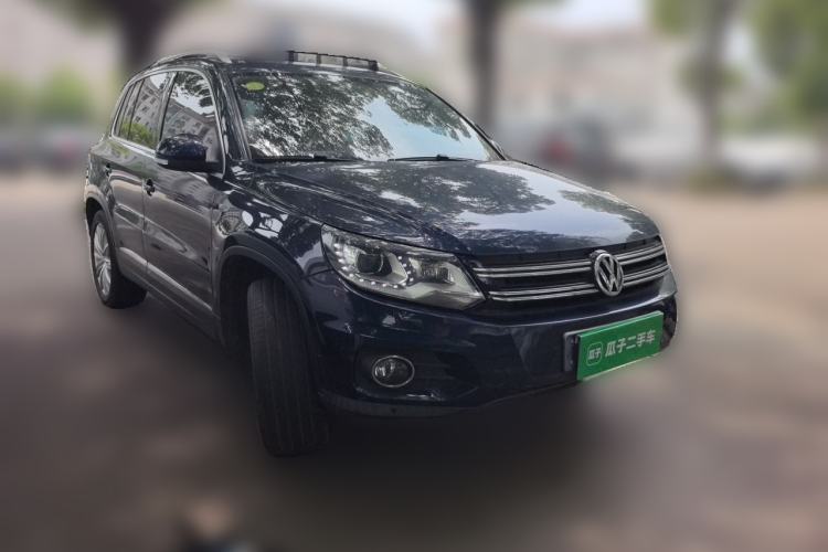 Used Volkswagen Tiguan 2012 2.0 TSI Luxury Edition Front Right 45 Deg