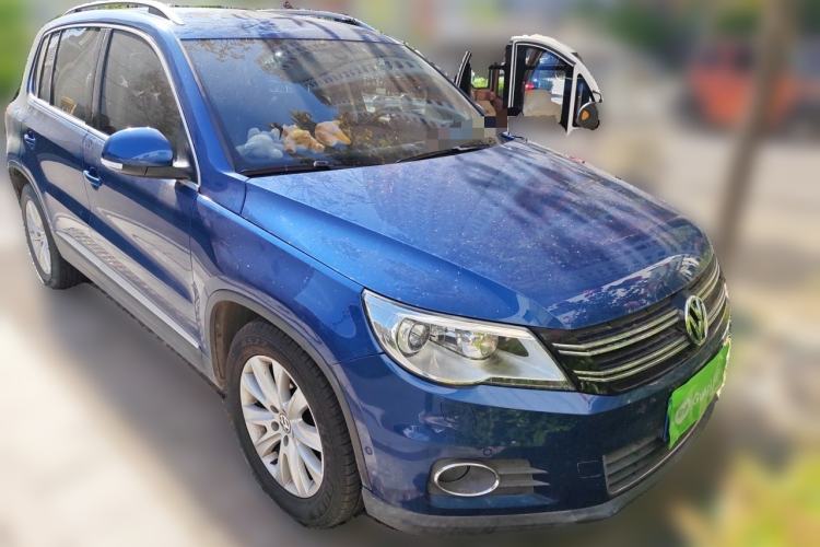Used Volkswagen Tiguan 2012 2.0 TSI Automatic All-Wheel Drive Flagship Edition Front Right 45 Deg