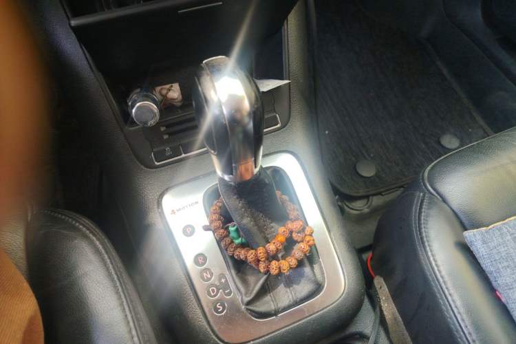 Used Volkswagen Tiguan 2012 1.8TSI Automatic All-Wheel Drive Elite Edition Gear Lever