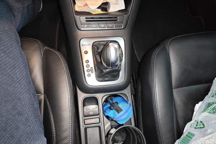 Used Volkswagen Tiguan 2012 2.0 TSI Luxury Edition Gear Lever