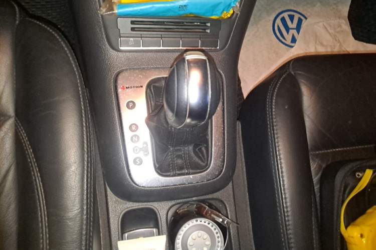Used Volkswagen Tiguan 2012 1.8TSI Automatic All-Wheel Drive Elite Edition Gear Lever