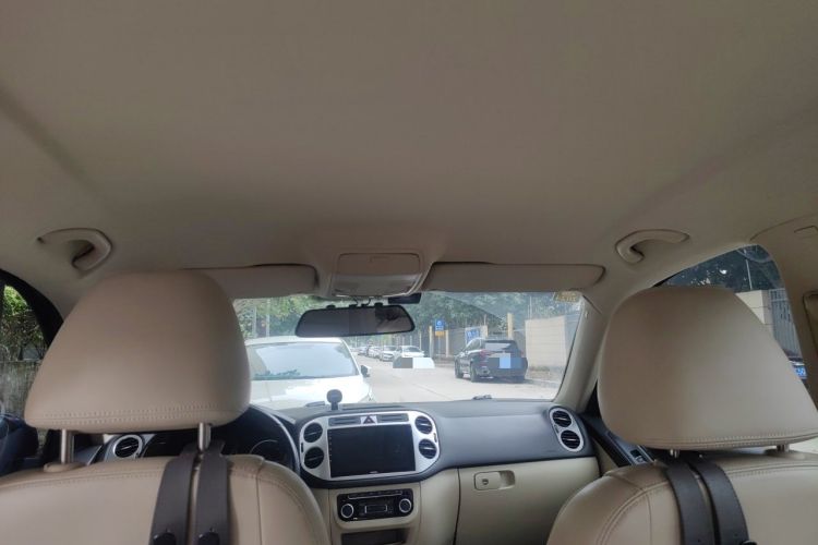 Used Volkswagen Tiguan 2012 1.8TSI Automatic All-Wheel Drive Elite Edition Headliner