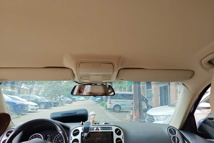 Used Volkswagen Tiguan 2012 1.8TSI Automatic Two-Wheel Drive Trend Edition Headliner