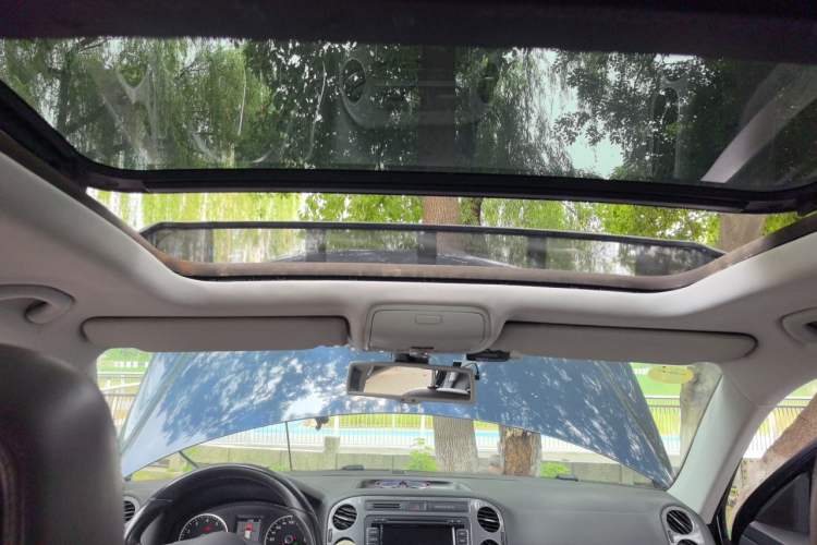 Used Volkswagen Tiguan 2012 2.0 TSI Luxury Edition Headliner