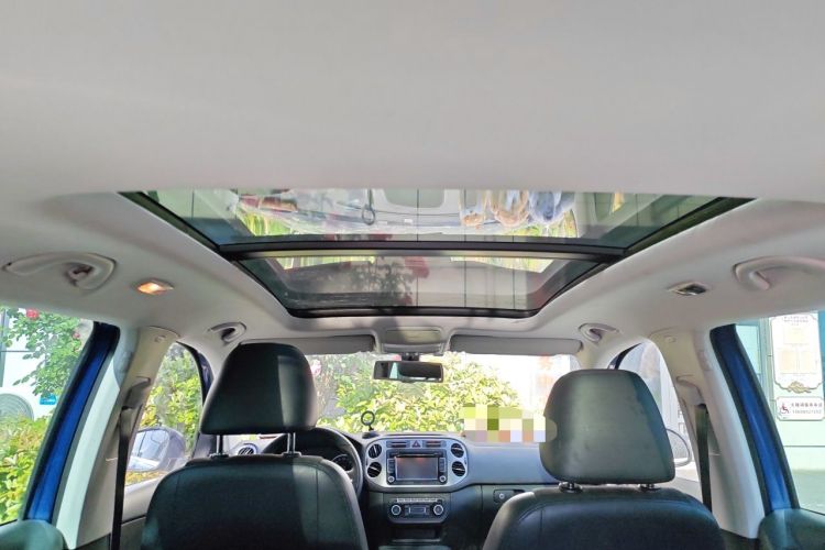 Used Volkswagen Tiguan 2012 2.0 TSI Automatic All-Wheel Drive Flagship Edition Headliner