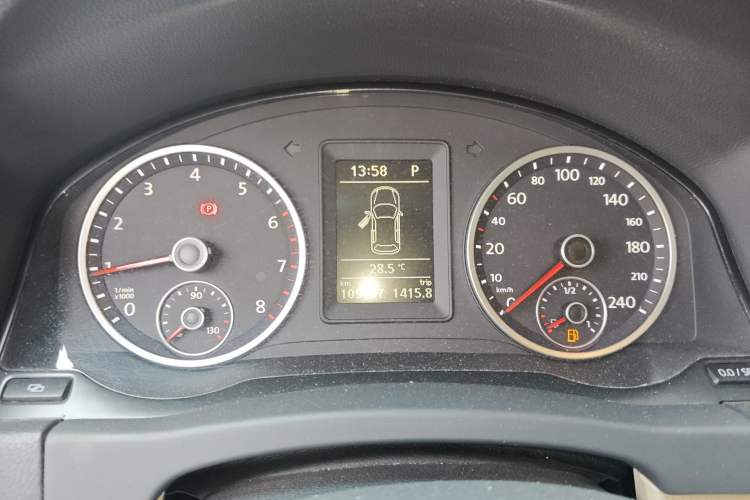 Used Volkswagen Tiguan 2012 1.8TSI Automatic Two-Wheel Drive Trend Edition Instrument Cluster