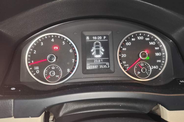 Used Volkswagen Tiguan 2012 2.0 TSI Automatic All-Wheel Drive Elite Edition Instrument Cluster