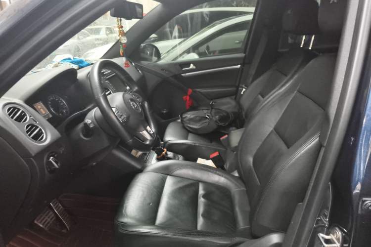 Used Volkswagen Tiguan 2012 2.0 TSI Luxury Edition Left Front Seat