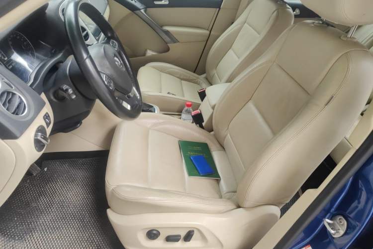 Used Volkswagen Tiguan 2012 1.8TSI Automatic All-Wheel Drive Elite Edition Left Front Seat