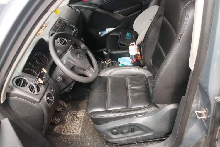 Used Volkswagen Tiguan 2012 1.8TSI Manual Two-Wheel Drive Enjoyment Edition Left Front Seat