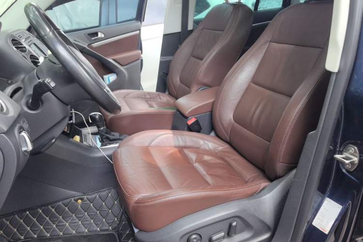 Used Volkswagen Tiguan 2012 2.0 TSI Luxury Edition Left Front Seat