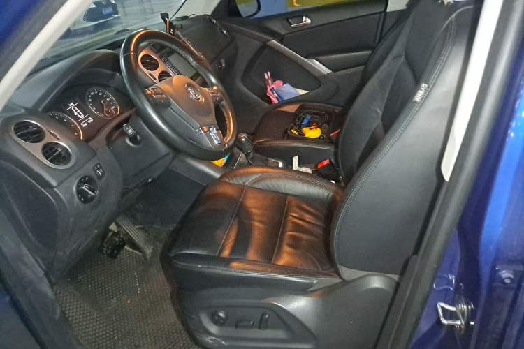 Used Volkswagen Tiguan 2012 1.8TSI Automatic All-Wheel Drive Elite Edition Left Front Seat