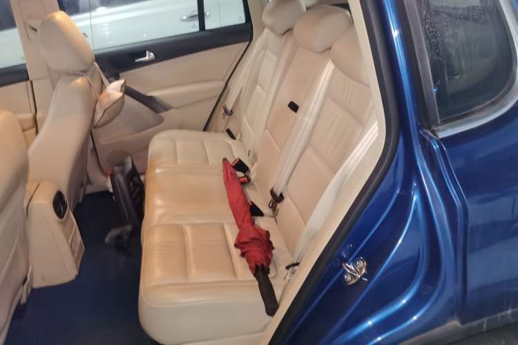 Used Volkswagen Tiguan 2012 1.8TSI Automatic All-Wheel Drive Elite Edition Left Rear Seat