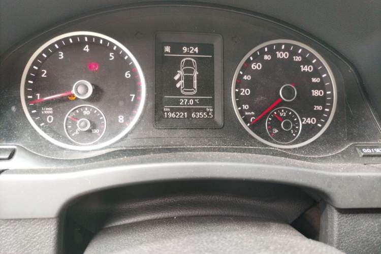 Used Volkswagen Tiguan 2012 1.8TSI Manual Two-Wheel Drive Enjoyment Edition Odometer Close Up