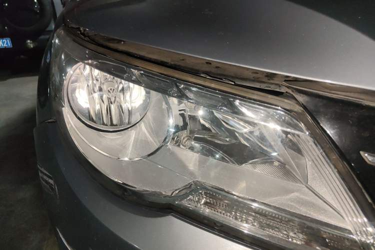 Used Volkswagen Tiguan 2012 1.8TSI Automatic Two-Wheel Drive Elite Edition Right Front Headlight