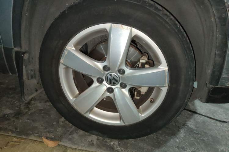 Used Volkswagen Tiguan 2012 1.8TSI Automatic Two-Wheel Drive Elite Edition Right Front Wheel Hub