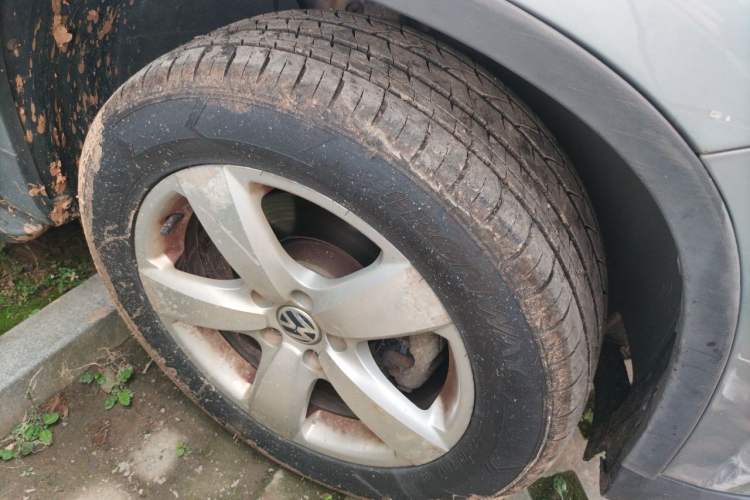 Used Volkswagen Tiguan 2012 1.8TSI Manual Two-Wheel Drive Enjoyment Edition Right Front Wheel Hub