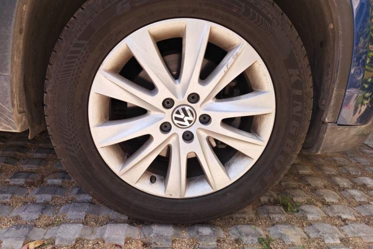 Used Volkswagen Tiguan 2012 2.0 TSI Automatic All-Wheel Drive Flagship Edition Right Front Wheel Hub