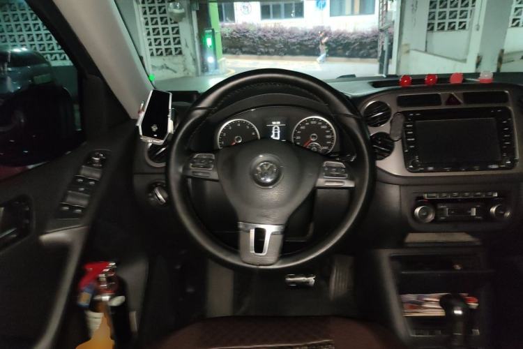 Used Volkswagen Tiguan 2012 1.8TSI Automatic Two-Wheel Drive Elite Edition Steering Wheel