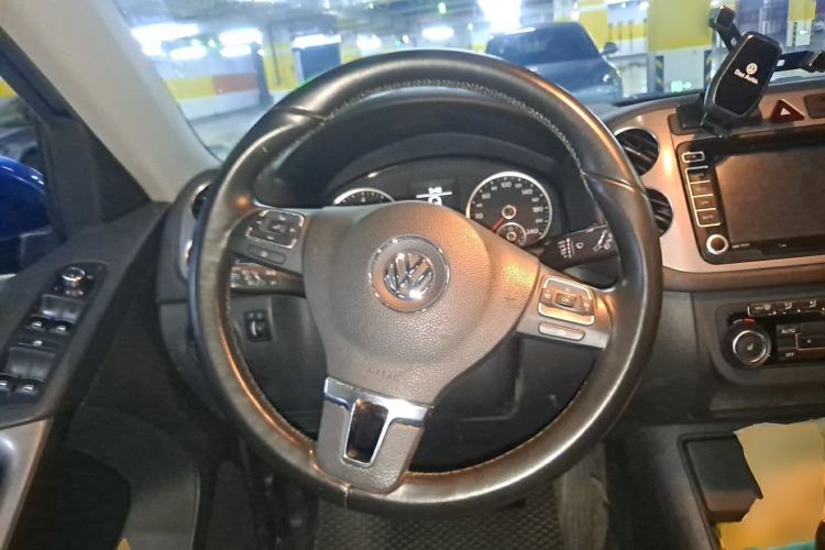 Used Volkswagen Tiguan 2012 1.8TSI Automatic All-Wheel Drive Elite Edition Steering Wheel