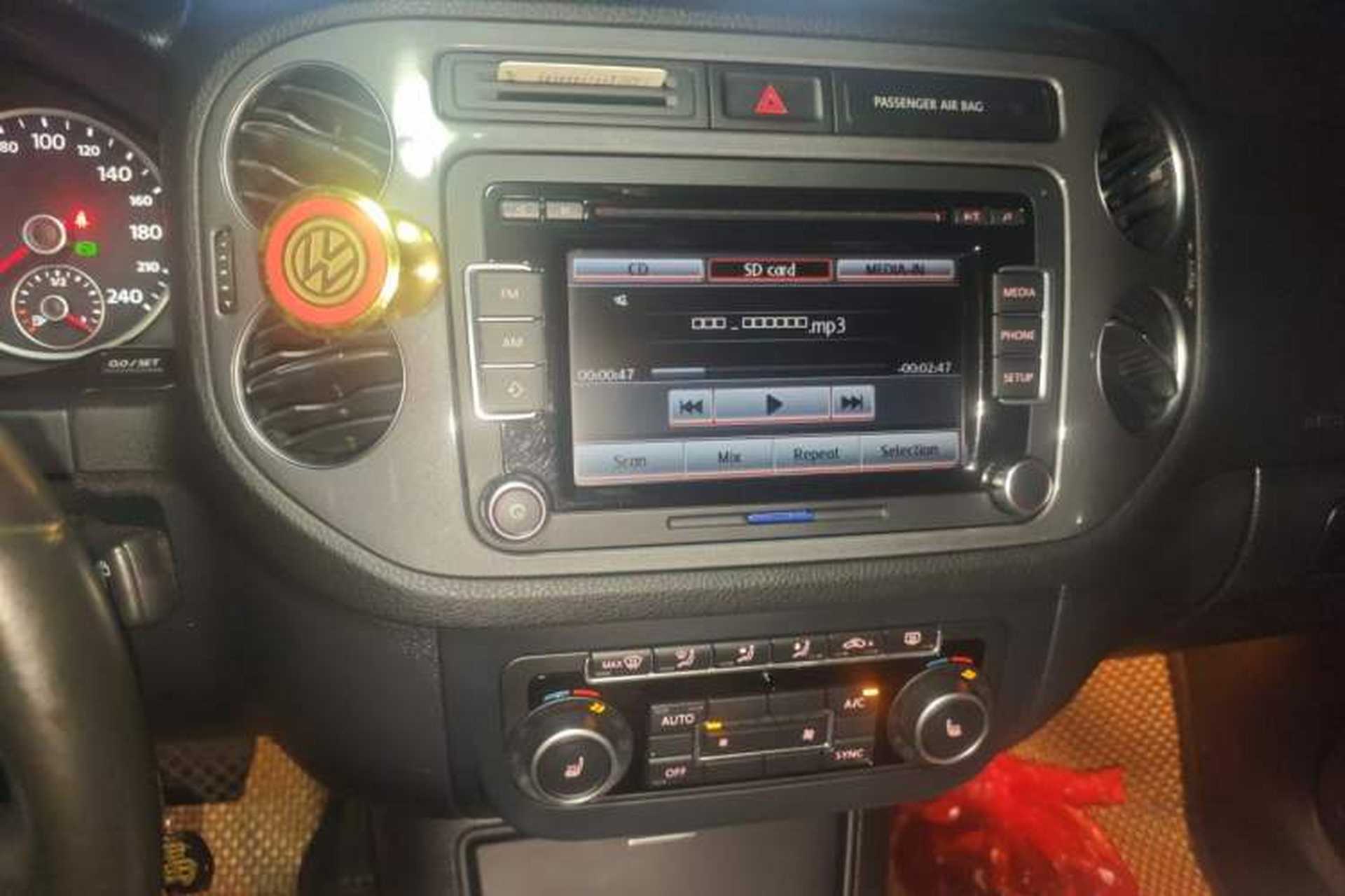 Used Volkswagen Tiguan 2012 2.0 TSI Comfort Edition Audio And AC Panel