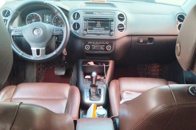 Used Volkswagen Tiguan 2012 2.0 TSI Comfort Edition Center Console