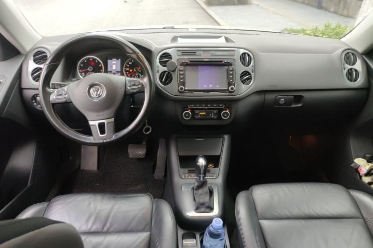 Used Volkswagen Tiguan 2012 2.0 TSI Comfort Edition Center Console