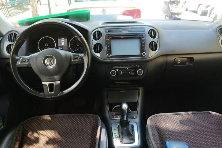Used Volkswagen Tiguan 2012 2.0 TSI Comfort Edition Center Console