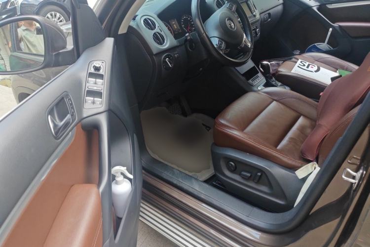 Used Volkswagen Tiguan 2012 2.0 TSI Comfort Edition Driver Seat