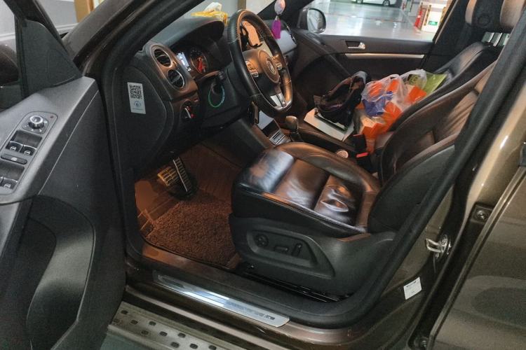 Used Volkswagen Tiguan 2012 2.0 TSI Luxury Edition Driver Seat