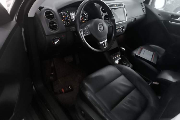 Used Volkswagen Tiguan 2012 2.0 TSI Comfort Edition Driver Seat