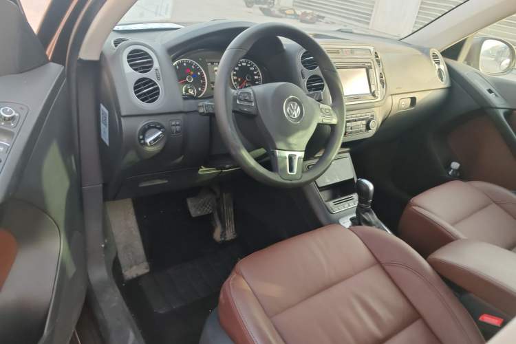 Used Volkswagen Tiguan 2012 2.0 TSI Comfort Edition Driver Seat