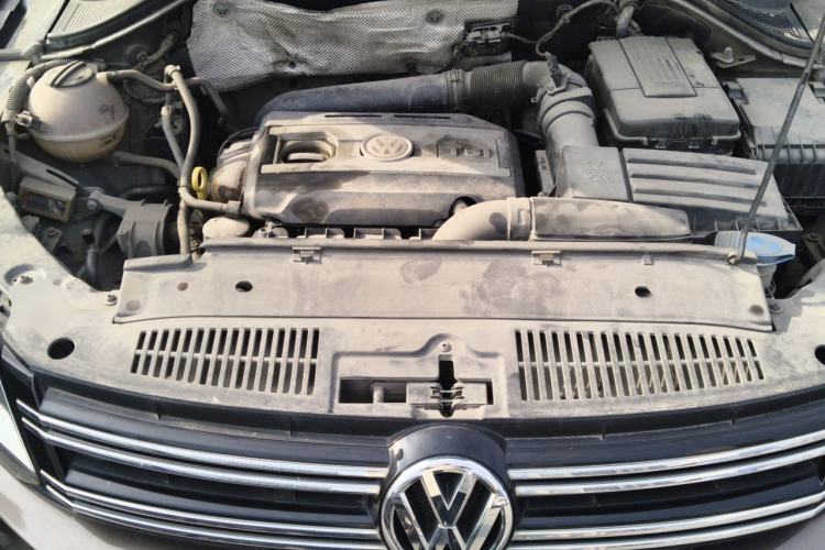 Used Volkswagen Tiguan 2012 2.0 TSI Comfort Edition Engine Bay