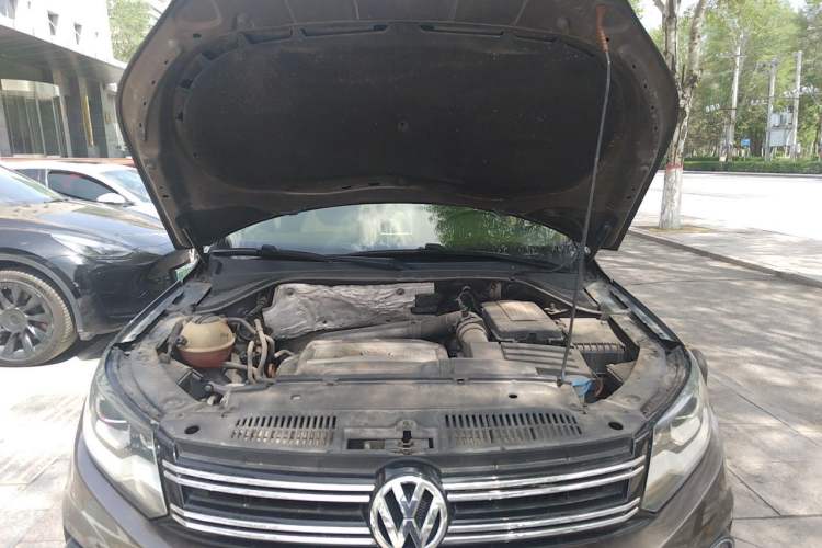 Used Volkswagen Tiguan 2012 2.0 TSI Luxury Edition Engine Bay
