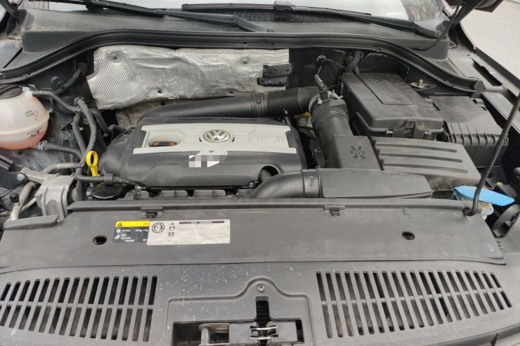 Used Volkswagen Tiguan 2012 2.0 TSI Comfort Edition Engine Bay