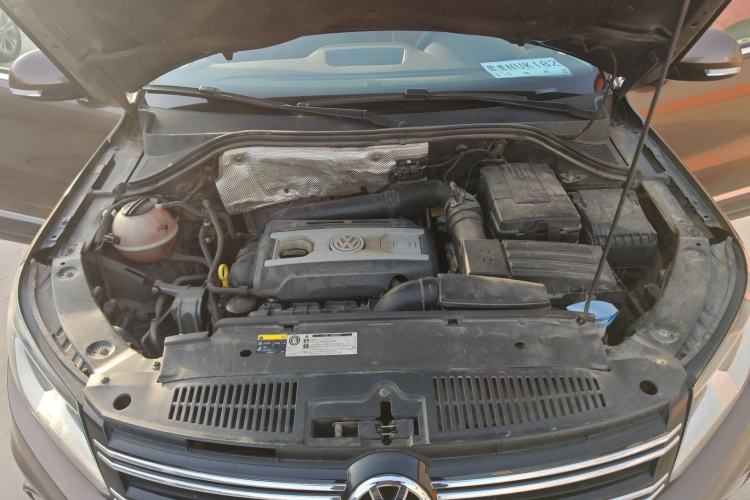 Used Volkswagen Tiguan 2012 2.0 TSI Comfort Edition Engine Bay