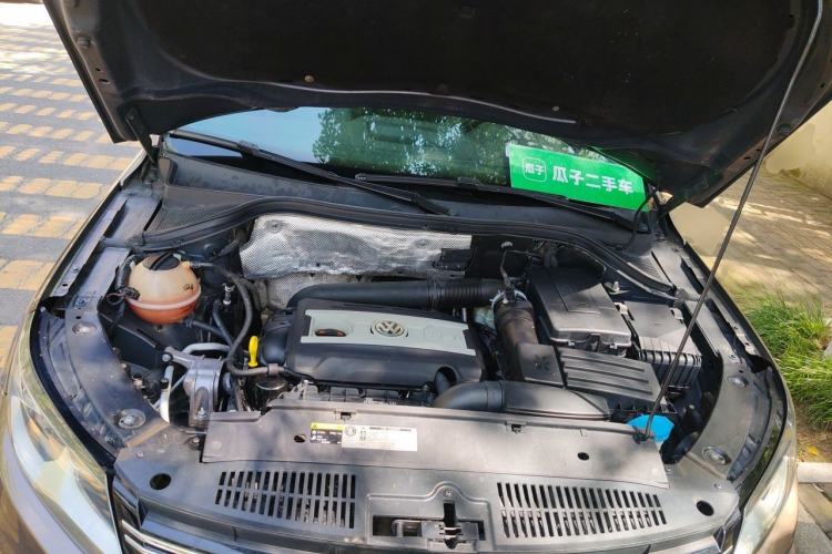 Used Volkswagen Tiguan 2012 2.0 TSI Comfort Edition Engine Bay
