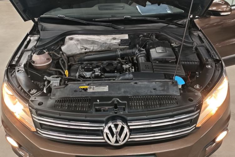 Used Volkswagen Tiguan 2012 2.0 TSI Comfort Edition Engine Bay
