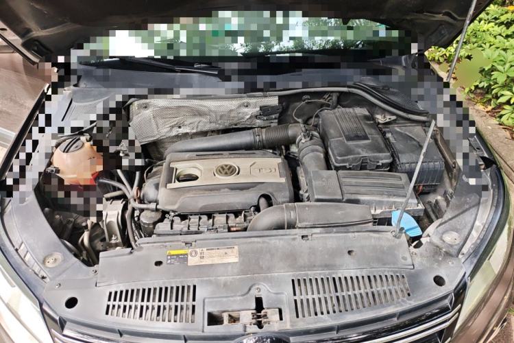 Used Volkswagen Tiguan 2012 2.0 TSI Comfort Edition Engine Bay