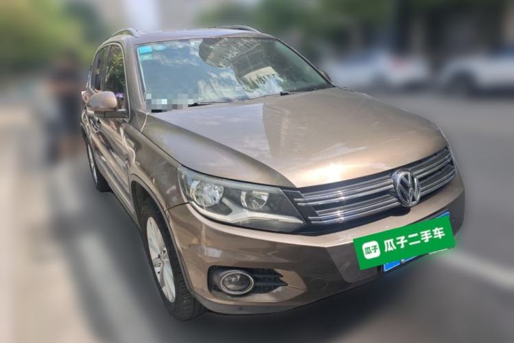 Used Volkswagen Tiguan 2012 2.0 TSI Comfort Edition Front Right 45 Deg
