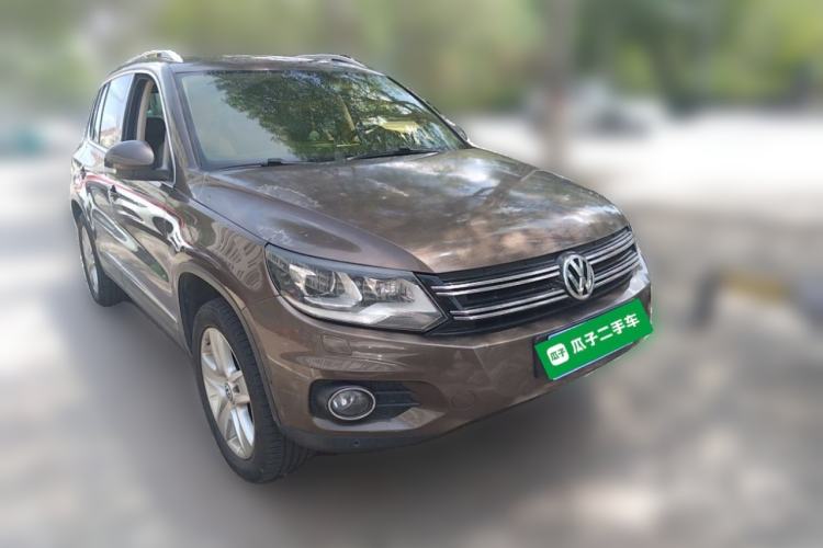 Used Volkswagen Tiguan 2012 2.0 TSI Luxury Edition Front Right 45 Deg